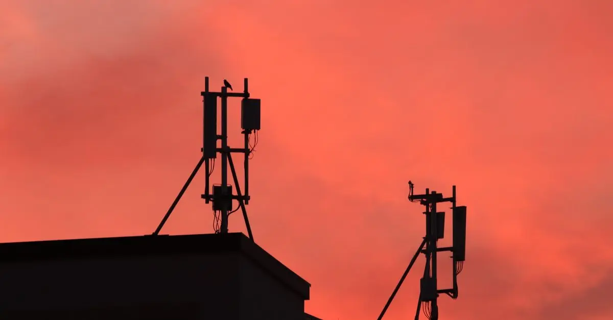 A Beginner's Guide to Understanding Mobile Networks